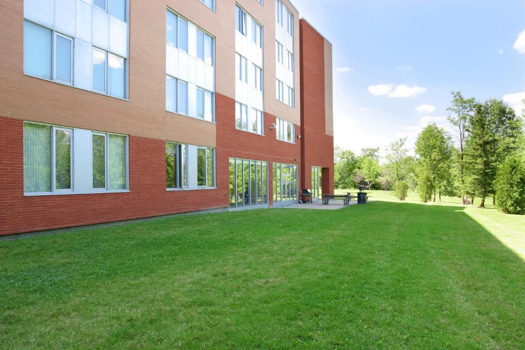 Residence & Conference Centre - Brampton Exterior foto